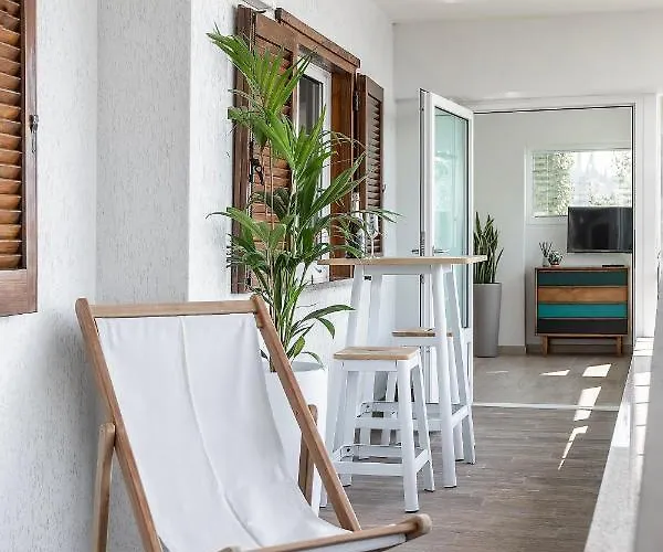 Varenna Hill Διαμέρισμα *